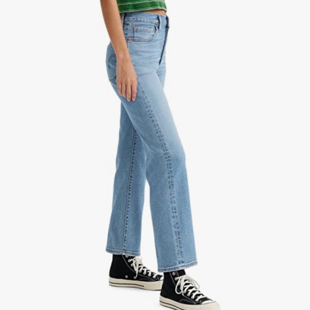 Levi’s Ribcage Straight Ankle Jeans in Medium Indigo